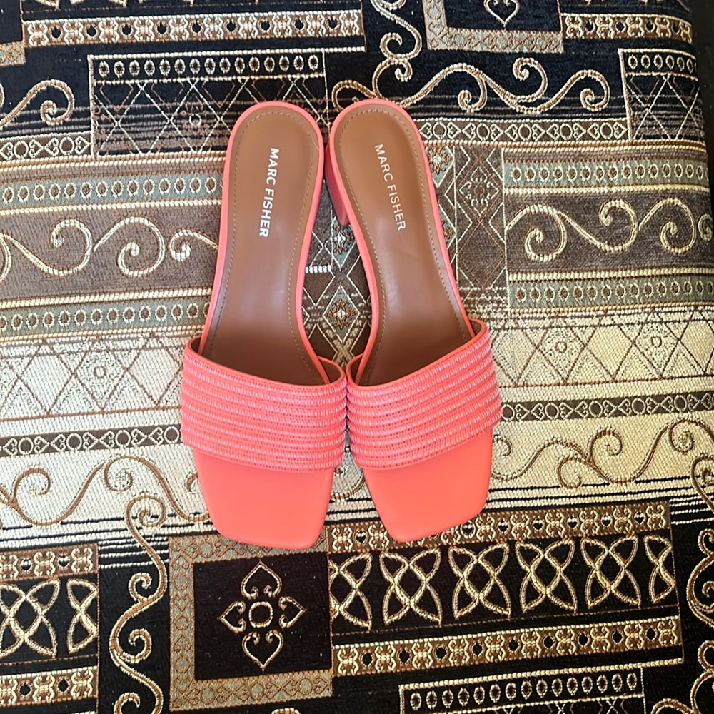 Mark Fisher size 9M women’s sandal